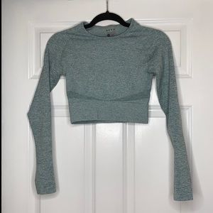 ACTA Seamless Crop Long Sleeve Top in Ocean